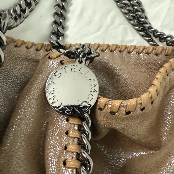 Stella McCartney Tan Shoulder Bag with Chain Trim - Picture 3 of 5